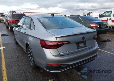 2024 Volkswagen Jetta 1.5T S z USA, uszkodzony, nr VIN 3VW5M7BUXRM039981